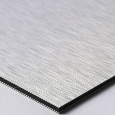 Feuille d'aluminum coposite/Dibond - 3mm 1/8 - 48 x 96 - Alu brossé/Argent