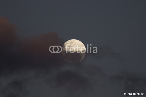 Full moon in Bogotá