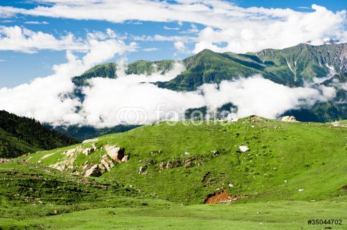 Beautiful landscape. Indian Himalaya mountains. - 900622738