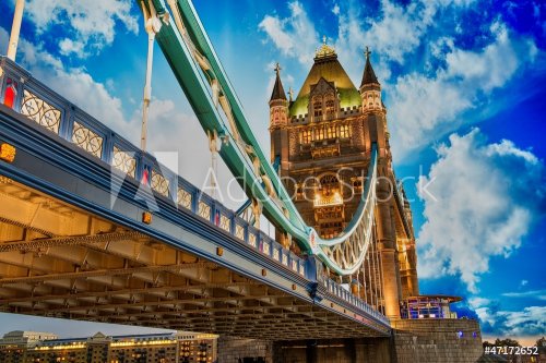 Beautiful lights of Tower Bridge in London - 901139085