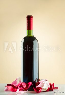 Bottle of wine - 900590281