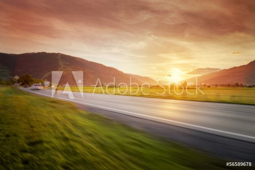 Empty road with motion blur - 901141142