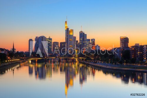 Frankfurt am Main at dusk - 900179727