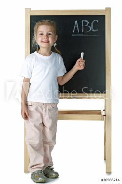 little girl and blackboard - 900739485