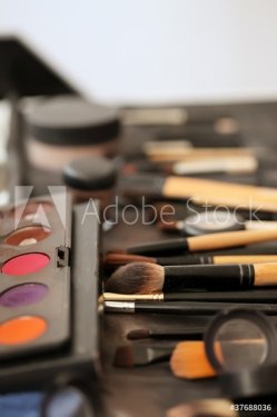 Makeup - 900629197
