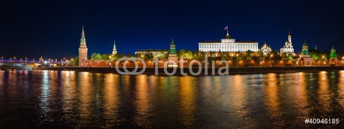 Panorama of Kremlin in Moscow - 900345542