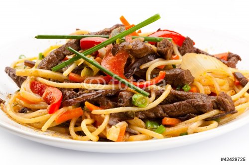 Pasta with meat and vegetables - 900444073