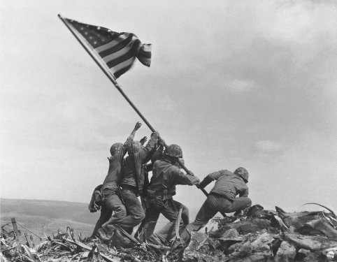 Raising the Flag on Iwo Jima, by Joe Rosenthal - 901151240