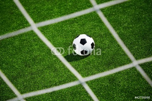 Soccer ball and goal net - 900454105