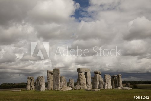 Stonehenge before the storm 1 - 900440054