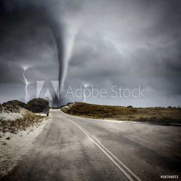 Tornado on road - 901146574