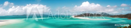 Panoramic view of beautiful white heaven beach with copy space - 901155502