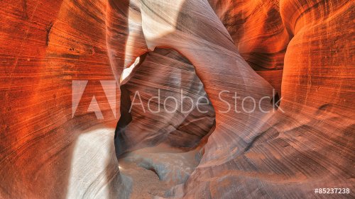 Arch in Lower Antelope Canyon, Arizona, USA