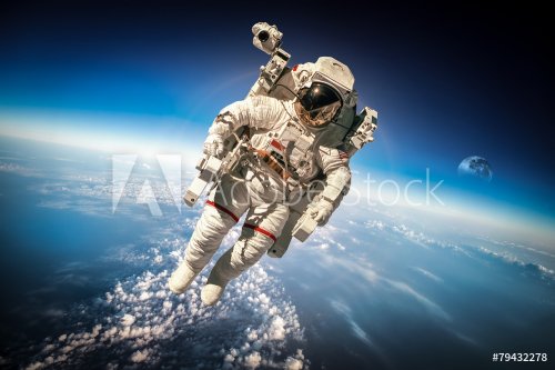 Astronaut in outer space - 901152211