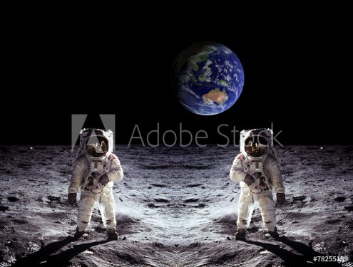 Astronauts Moon Landing Earth - 901152212
