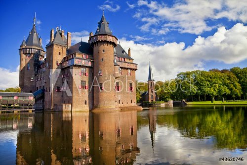 beautiful castle on water - de Haar, Holland