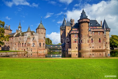 beautiful romantic holland castle de Haar