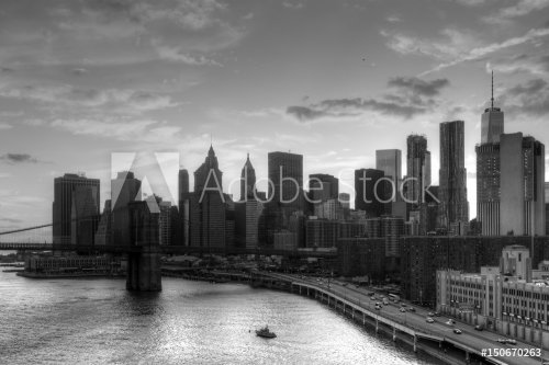 Black and white skyline of Manhattan skyscrapers in New York City - 901152007