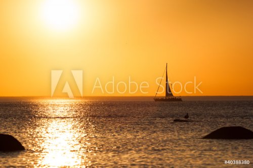 Boat silhouette - 900353285