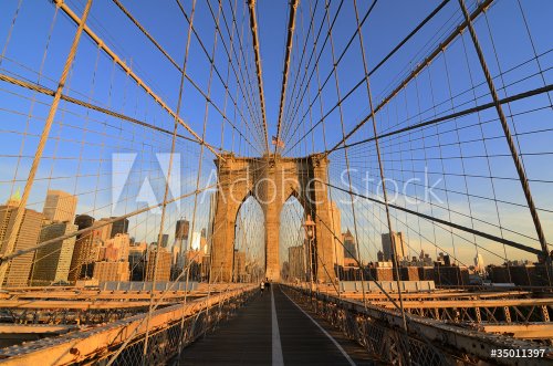 Brooklyn Bridge - 900452440