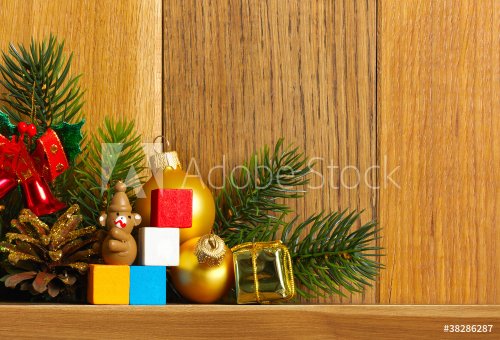 christmas tree with gifts - 900634854
