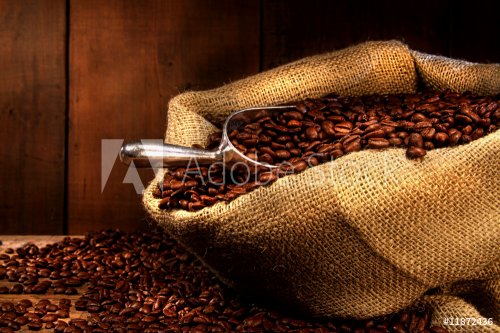 Coffee beans in burlap sack - 900092047