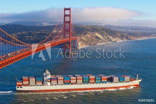 Container cargo ship under Golden Gate bridge - 900142252