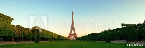 Eiffel Tower Paris - 901153983