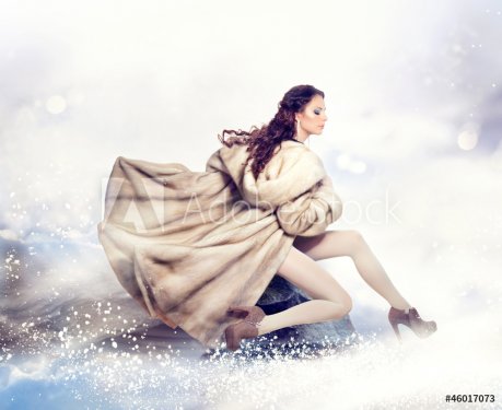 Fashion Beautiful Winter Woman in Luxury Fur Mink Coat - 900847085