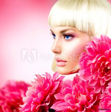 Fashion Blond Girl with Big Pink Flowers - 900692523