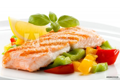 Grilled salmon and vegetables - 900060285