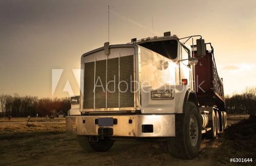 Huge Semi Truck - 901154270