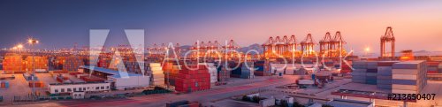 Industrial port at dawn - 901152671