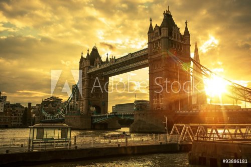 London Tower Bridge - 901149731