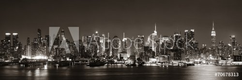 Midtown Manhattan skyline - 901152053
