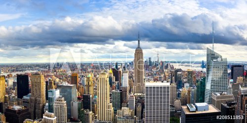 New york skyline and Manhattan panoramic view - 901150979
