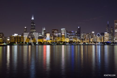 Night View at Downtown Chicago and lake Michigan - 900451849