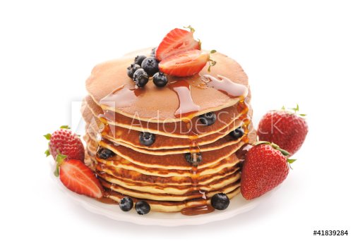 Pancakes with strawberry and blueberries - 900427249