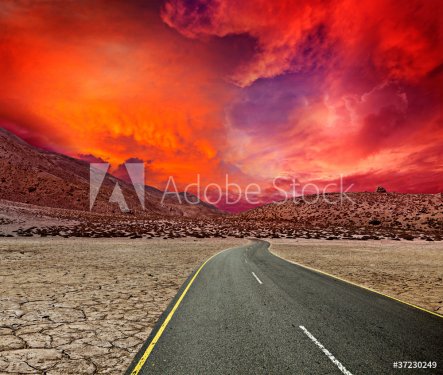 Road in desert - 900029453