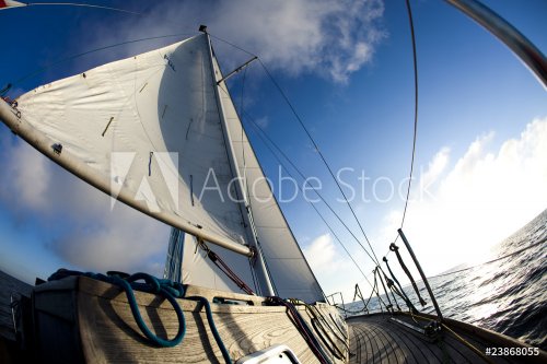 Sailing in Good Wind - 900144242
