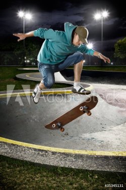 Skate boarder jumping - 900453153