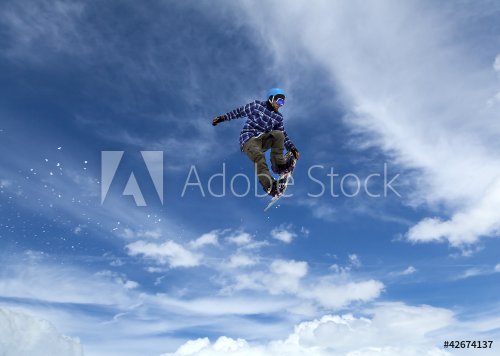 Snowboarder in the sky - 900454052