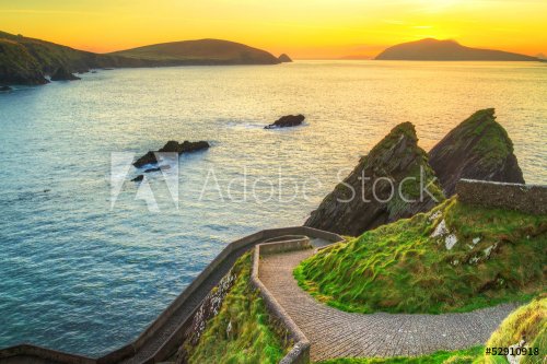 Sunset over Dunquin bay on Dingle Peninsula, Co.Kerry, Ireland - 901140673