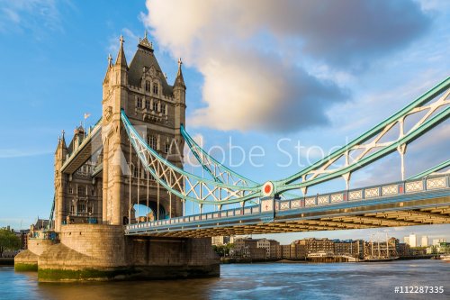 Tower Bridge in London during sunset with a closer look at the suspender design - 901149758