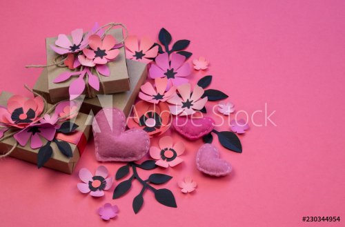 Vintage gift boxes in eco paper on pink background - 901152602