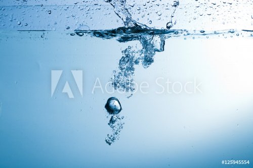 Water, drops, sprays, splashes, stream, flow, abstraction, minim - 901154452