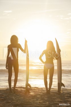 Woman Bikini Surfer Girls & Surfboards Sunset Beach - 901148788