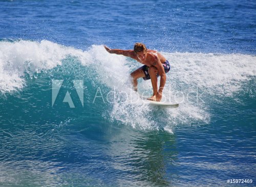 young man surfing at Point Panic, Hawaii - 900071957