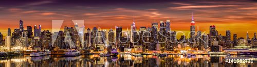 New York City panorama at sunrise. - 901151018