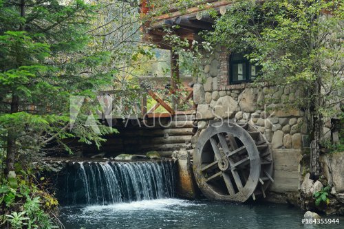 View of old wooden water wheel - 901154425